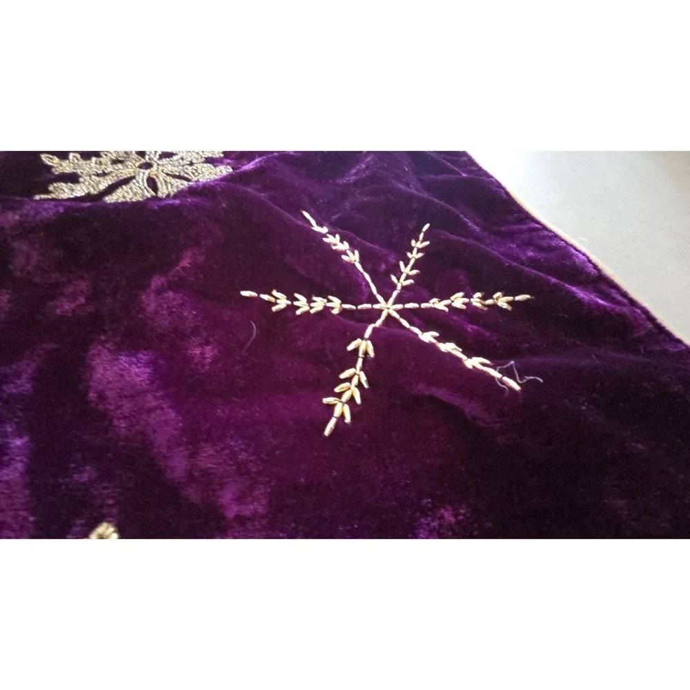 Rachel Ashwell Purple Gold Stud Velvet Snowflake Table Runner Embroidery Holiday